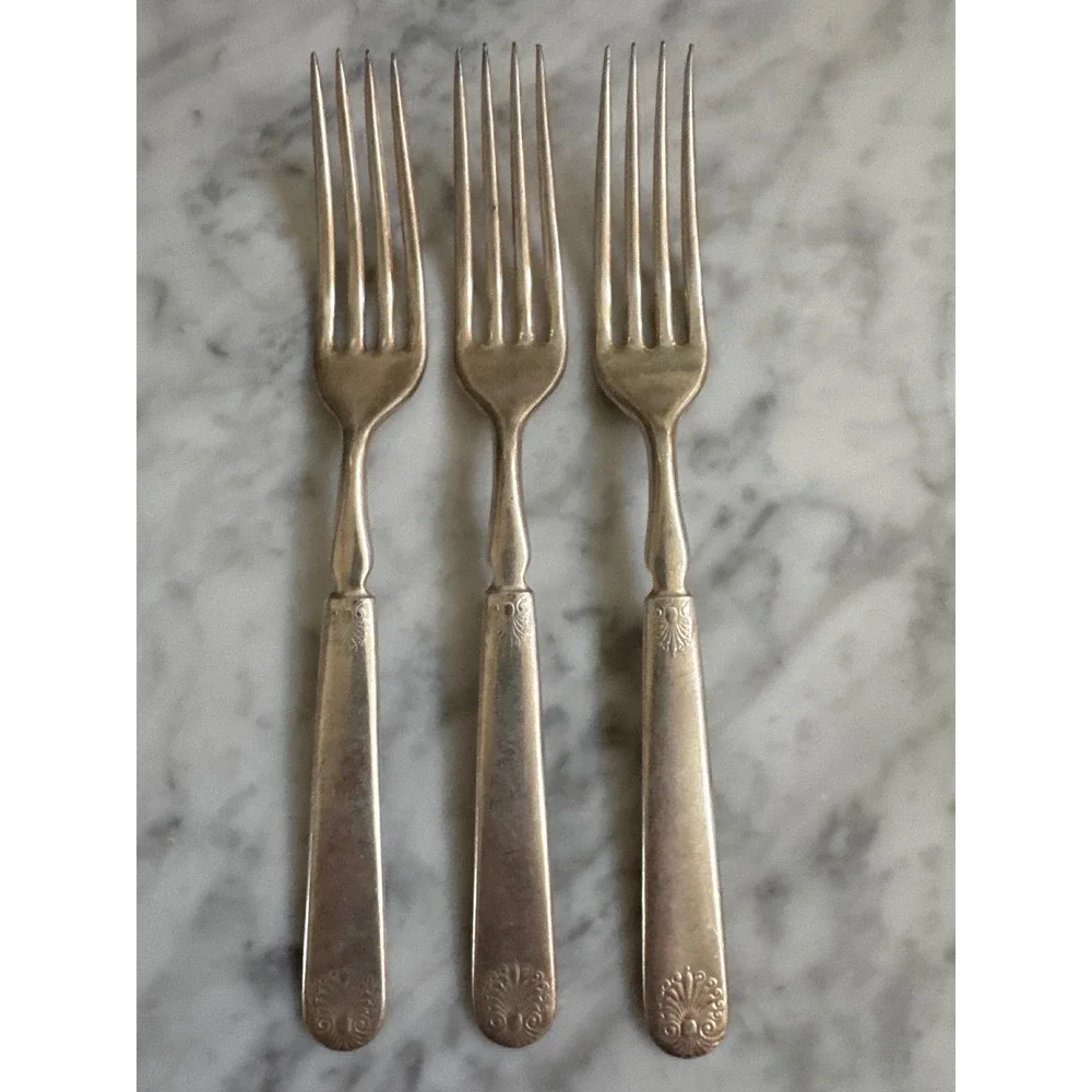 1847 Rogers Bros Shell Silverplate Dinner Forks Set of 3 International Silver